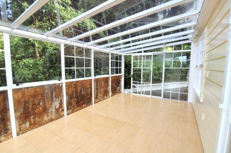 Photo of property in 13 David Crescent, Karori, Wellington, 6012