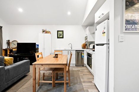 Photo of property in 2/5 Teddy Street, Whitiora, Hamilton, 3200