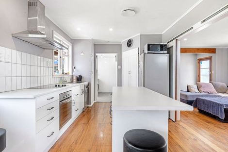 Photo of property in 31 Holdaway Street, Riversdale, Blenheim, 7201