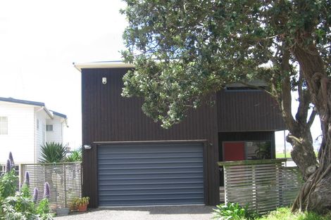 Photo of property in 34 The Terrace, Waihi Beach, 3611