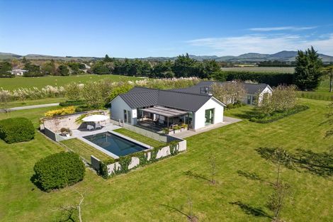 Photo of property in Dublin Street, Martinborough, 5711