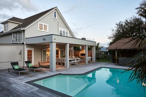 Photo of property in 12 Lysnar Street, Okitu, Gisborne, 4010