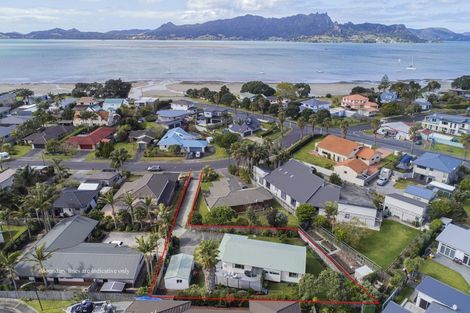 Photo of property in 11 Bermuda Place, One Tree Point, 0118