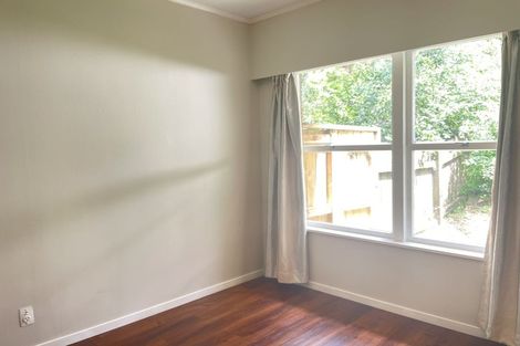 Photo of property in 2/59 Ayton Drive, Totara Vale, Auckland, 0629