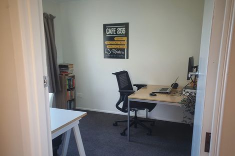 Photo of property in 12 Kambalda Street, Mangere Bridge, Auckland, 2022