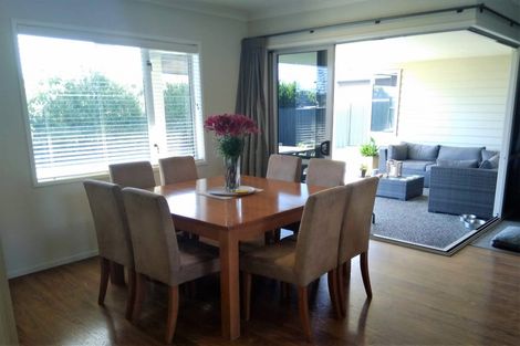 Photo of property in 19 Karoola Place, Havelock North, 4130