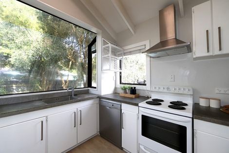 Photo of property in 9 Redwood Place, Te Awanga, 4102