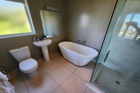 Photo of property in 6 Redcliffs View Lane, Redcliffs, Christchurch, 8081