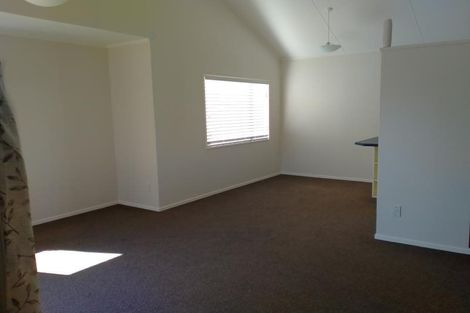 Photo of property in 2/12 Beveridge Place, Greenmeadows, Napier, 4112