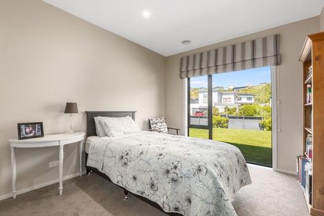 Photo of property in 20 Waitaria Terrace, Aotea, Porirua, 5024