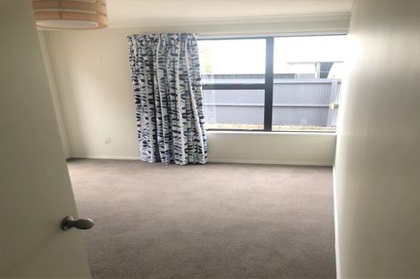 Photo of property in 2/11 Siska Place, Upper Riccarton, Christchurch, 8041