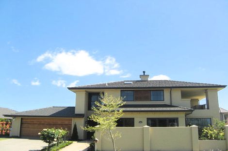 Photo of property in 40 Willowview Drive, Redwood, Christchurch, 8051