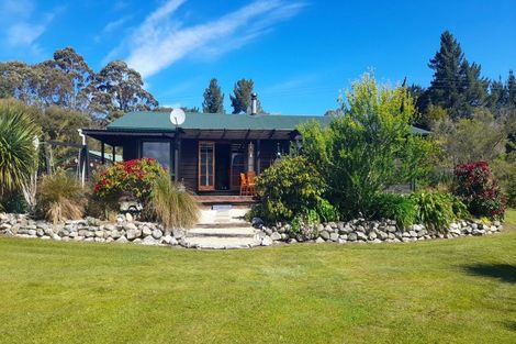 Photo of property in 2313 Takaka-collingwood Highway, Collingwood, 7073