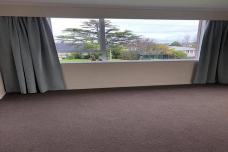 Photo of property in 1/36 Exmouth Road, Northcote, Auckland, 0627