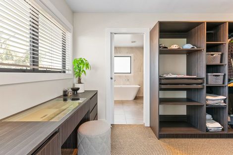 Photo of property in 236 Vipond Road, Stanmore Bay, Whangaparaoa, 0932