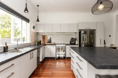 Photo of property in 207 Allerton Street, Saint Leonards, Hastings, 4120