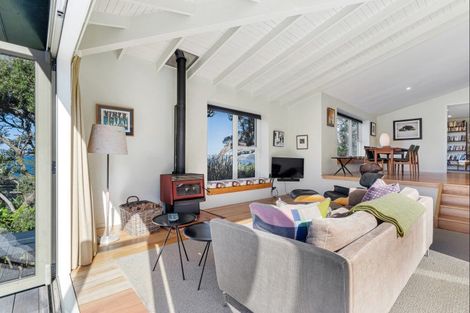 Photo of property in 7 Kyle Street, Leigh, 0985