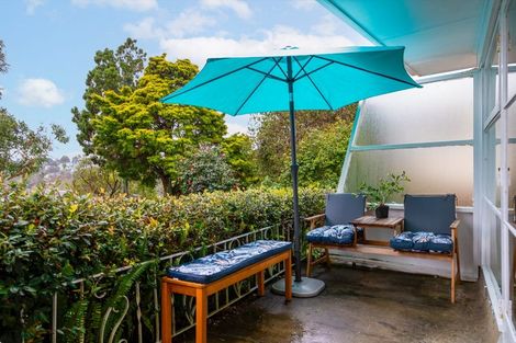 Photo of property in 26 Barron Drive, Green Bay, Auckland, 0604