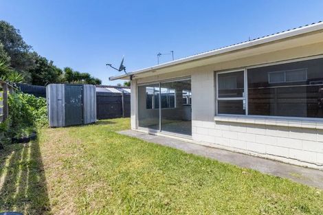 Photo of property in 2/124 Ngamotu Road, Spotswood, New Plymouth, 4310