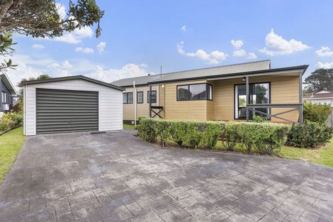 Photo of property in 8 Peter Button Place, Johnsonville, Wellington, 6037