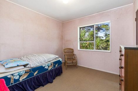 Photo of property in 10 Tusac Place, Totara Vale, Auckland, 0627