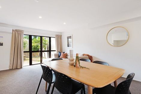 Photo of property in 10 George Street, Thorndon, Wellington, 6011