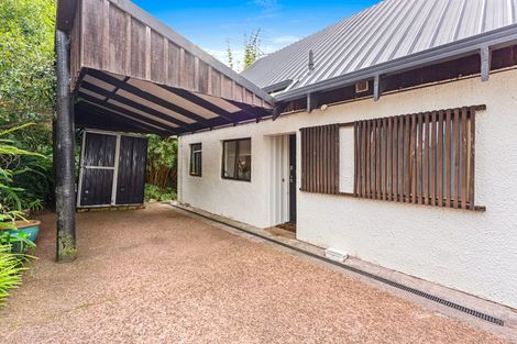 Photo of property in 1/813 East Coast Road, Northcross, Auckland, 0630