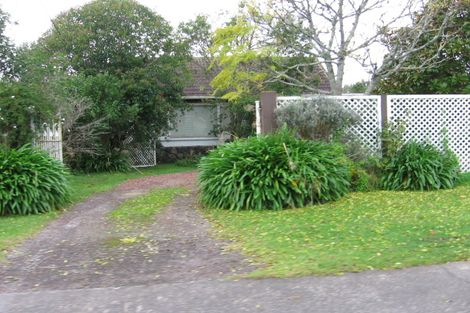 Photo of property in 6 Tauhinu Road, Greenhithe, Auckland, 0632