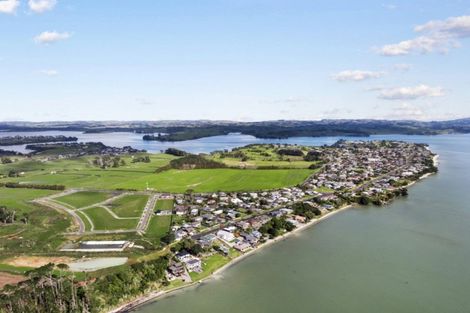 Photo of property in 27 Uatoto Road, Clarks Beach, 2122