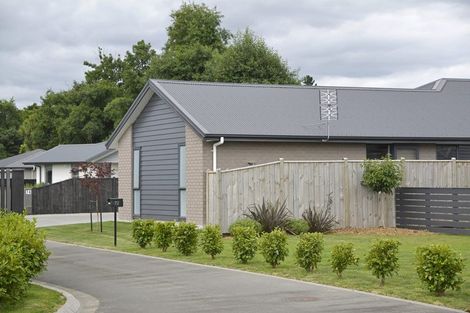 Photo of property in 72 Feist Street, Carterton, 5713