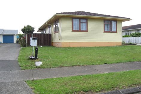 Photo of property in 43 Chingford Close, Mangere, Auckland, 2022