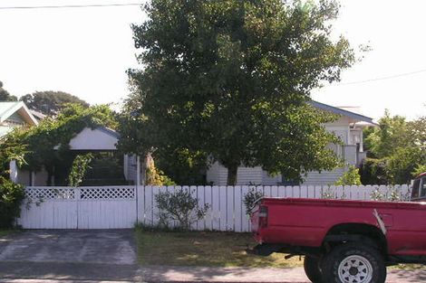 Photo of property in 1/30 Gladstone Road, Northcote, Auckland, 0627