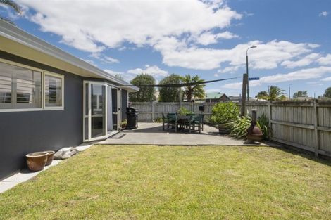 Photo of property in 36 Kane Road, Papamoa Beach, Papamoa, 3118