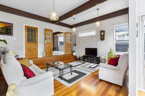 Photo of property in 9 Burnham Street, Seatoun, Wellington, 6022