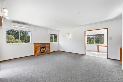 Photo of property in 230 Riverhead Road, Kumeu, 0892