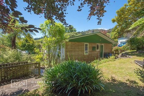 Photo of property in 9 Zeala Grove, Stokes Valley, Lower Hutt, 5019
