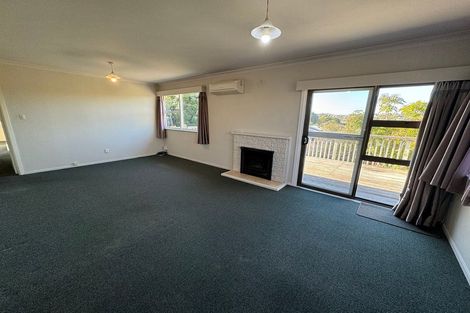 Photo of property in 188 Sunnynook Road, Totara Vale, Auckland, 0627