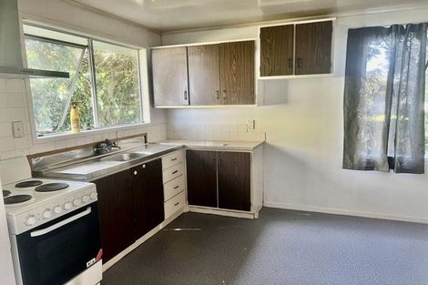 Photo of property in 1 Stoll Place, Clendon Park, Auckland, 2103