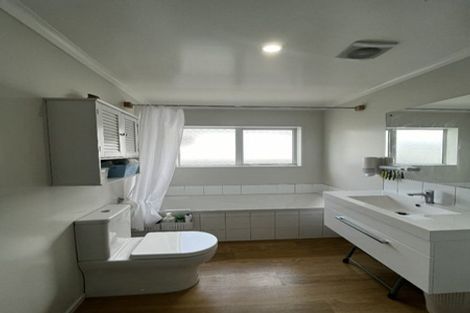 Photo of property in 37 Stockport Grove, Churton Park, Wellington, 6037