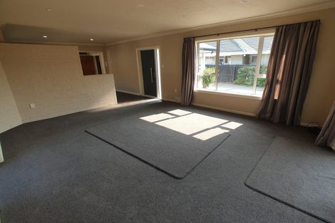 Photo of property in 37 Acacia Avenue, Upper Riccarton, Christchurch, 8041