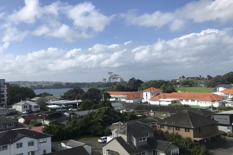Photo of property in Frank Sargeson Apts, 503/80 Anzac Street, Takapuna, Auckland, 0622