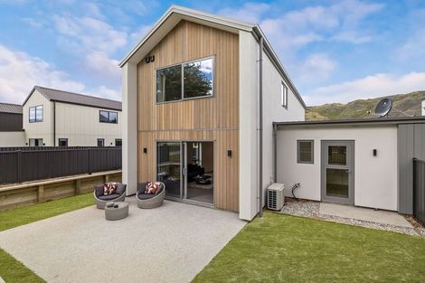 Photo of property in 28 Woods Crescent, Cromwell, 9310