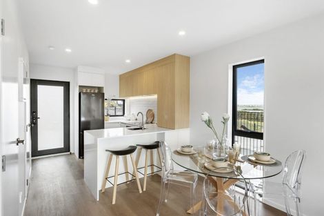 Photo of property in 11/10 Ngaroma House Drive, Hobsonville, Auckland, 0616