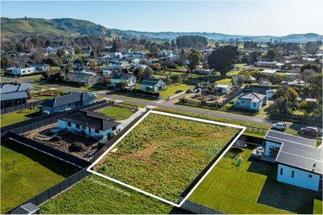 Photo of property in 26 Dee Street, Otane, 4202