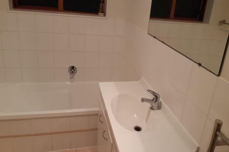 Photo of property in 4 Greenberry Drive, Ranui, Auckland, 0612