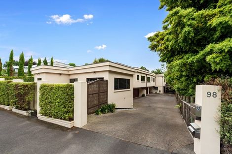 Photo of property in 98 River Road, Hamilton East, Hamilton, 3216