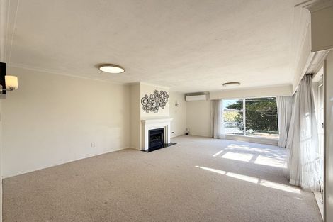Photo of property in 1 Sunnynook Road, Forrest Hill, Auckland, 0620