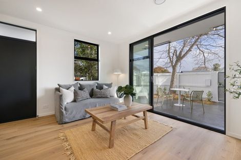 Photo of property in 2/2 Courtenay Street, St Albans, Christchurch, 8014