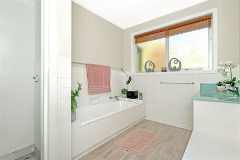 Photo of property in 29 Seddon Crescent, Whataupoko, Gisborne, 4010