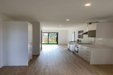 Photo of property in 158 Mcleod Road, Te Atatu South, Auckland, 0610